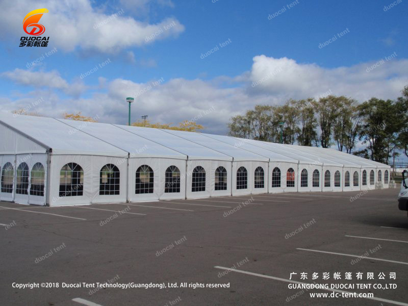 Standard size clear span tent for wedding party