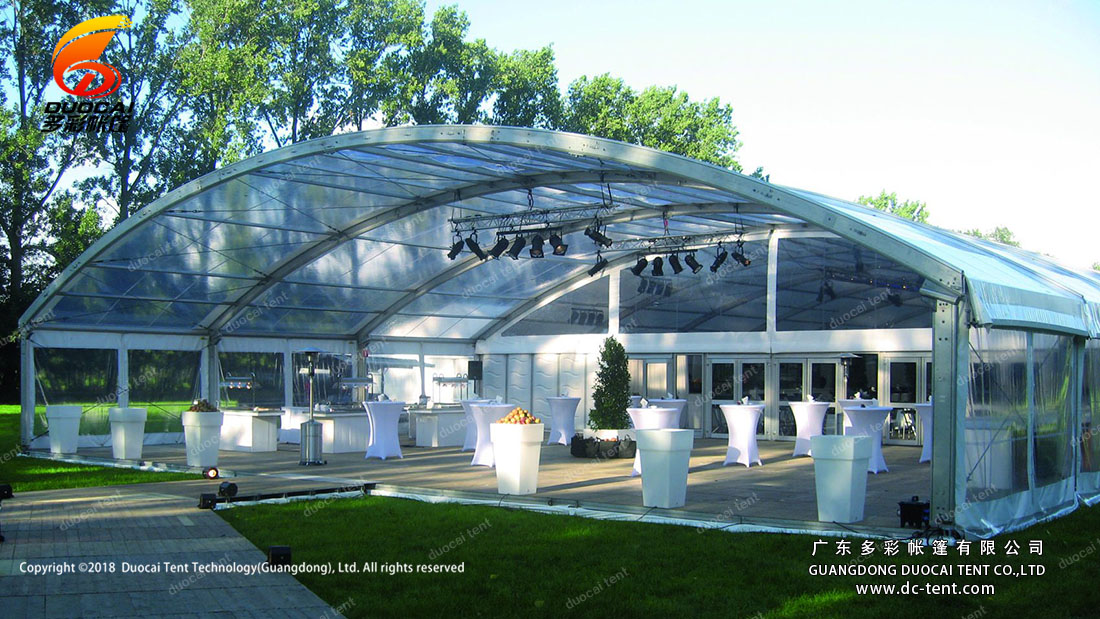 Curved roof design of arcum tent for party.