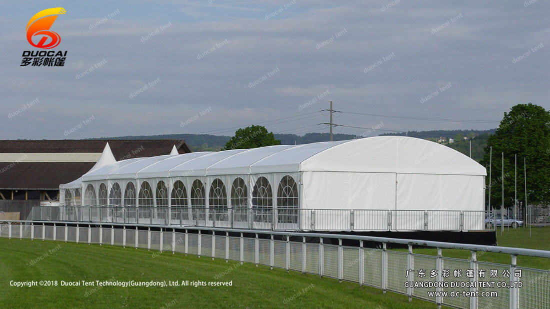 Curved roof design of arcum tent for party.
