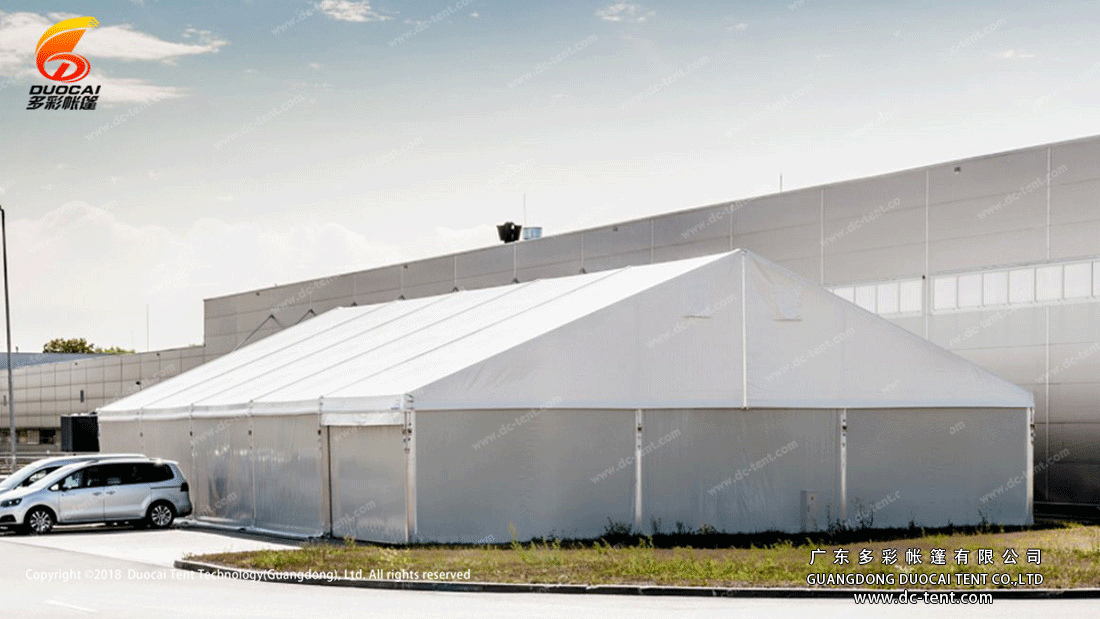 The tent suitable for outside the factory