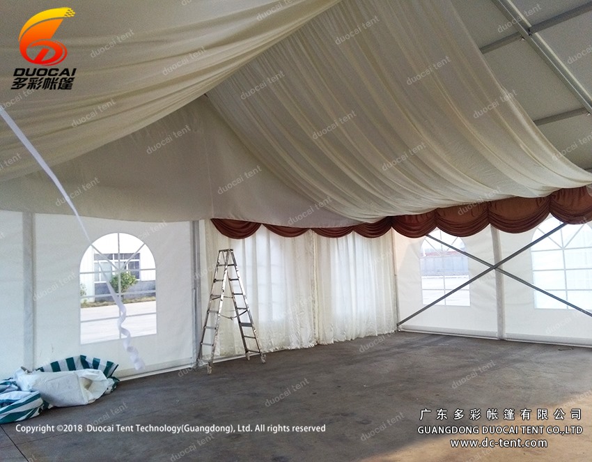 Outdoor commercial tent system with roof decoration