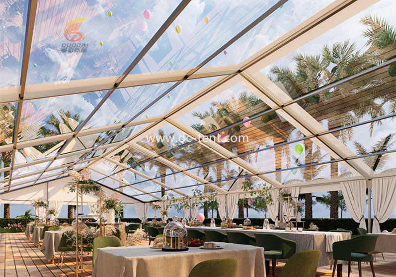 Comparison between transparent tents and traditional tents in party applications