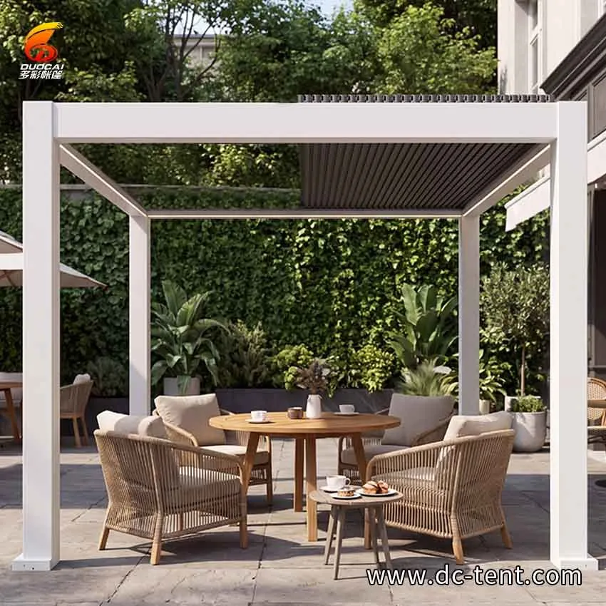 Villa Motorized Retractable Louvered Pergola Outdoor Luxury Shelter